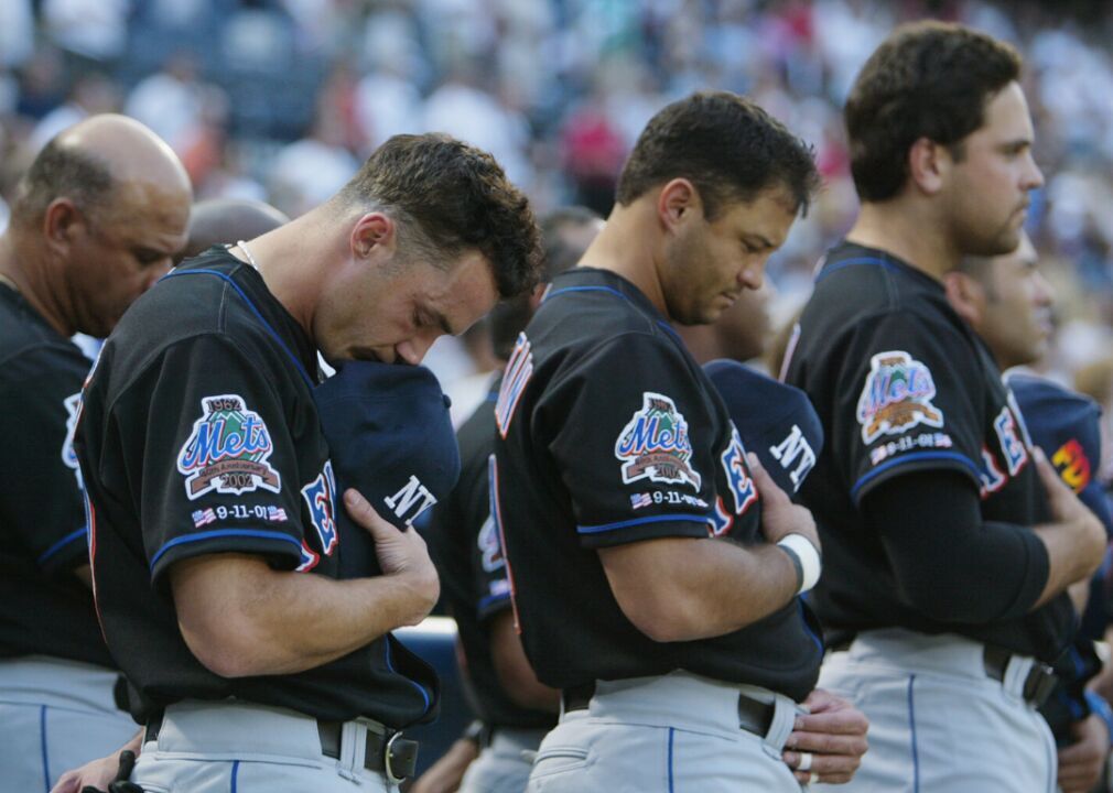 Players honor 9/11 heroes, pay tribute to lives lost